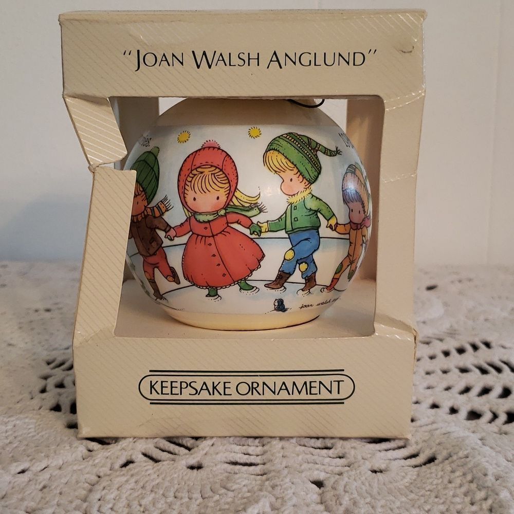 Vintage 1982 "Friends Make Christmas Memories" Satin Hallmark Tree Ornament